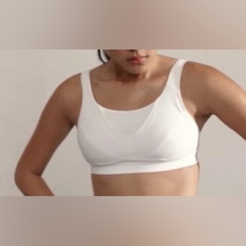 Athleta White High Impact Sports Bra Adjustable Straps Hook Eye‎ supportive 38C